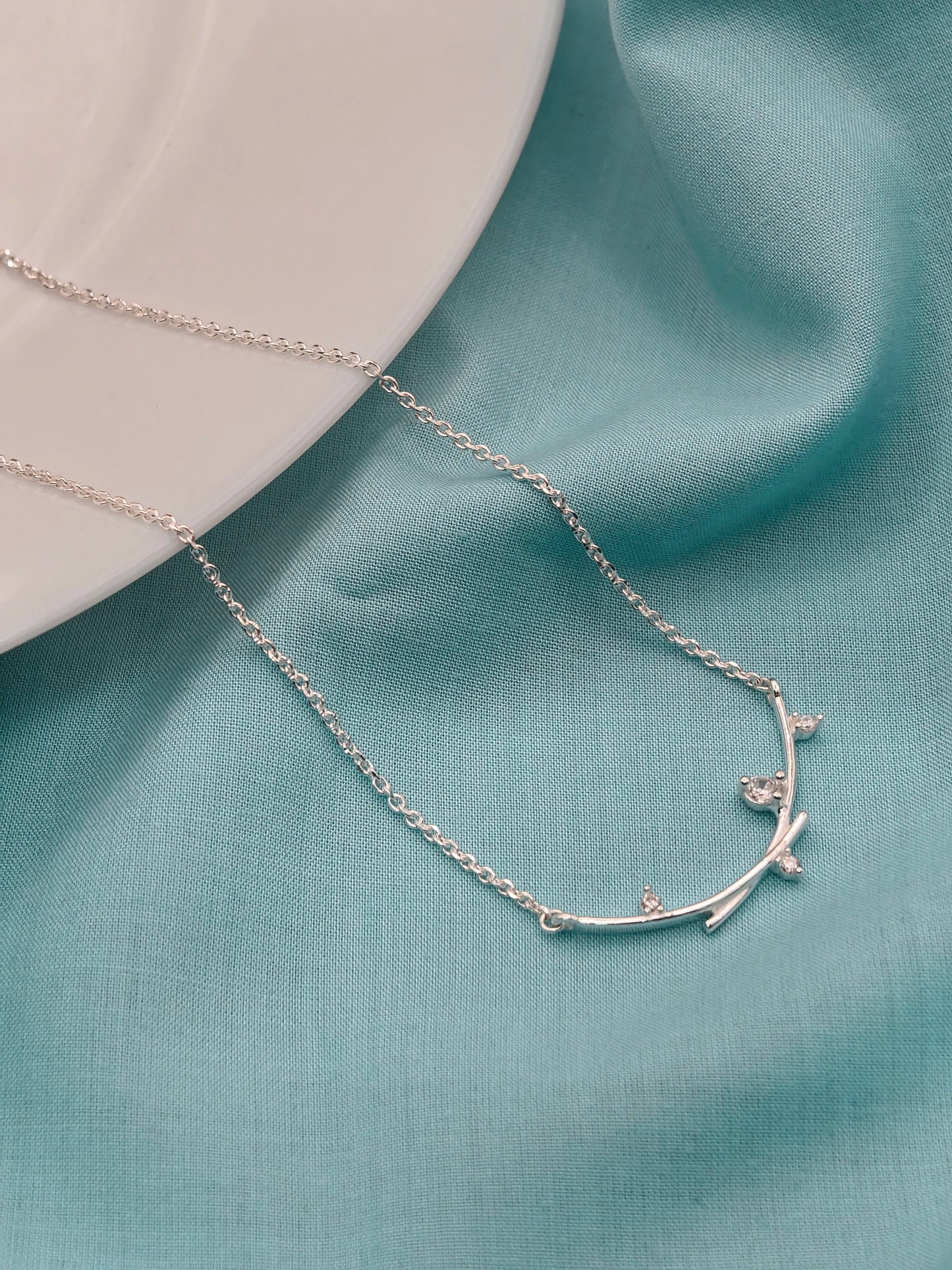 Stella Arc Silver Pendant Chain