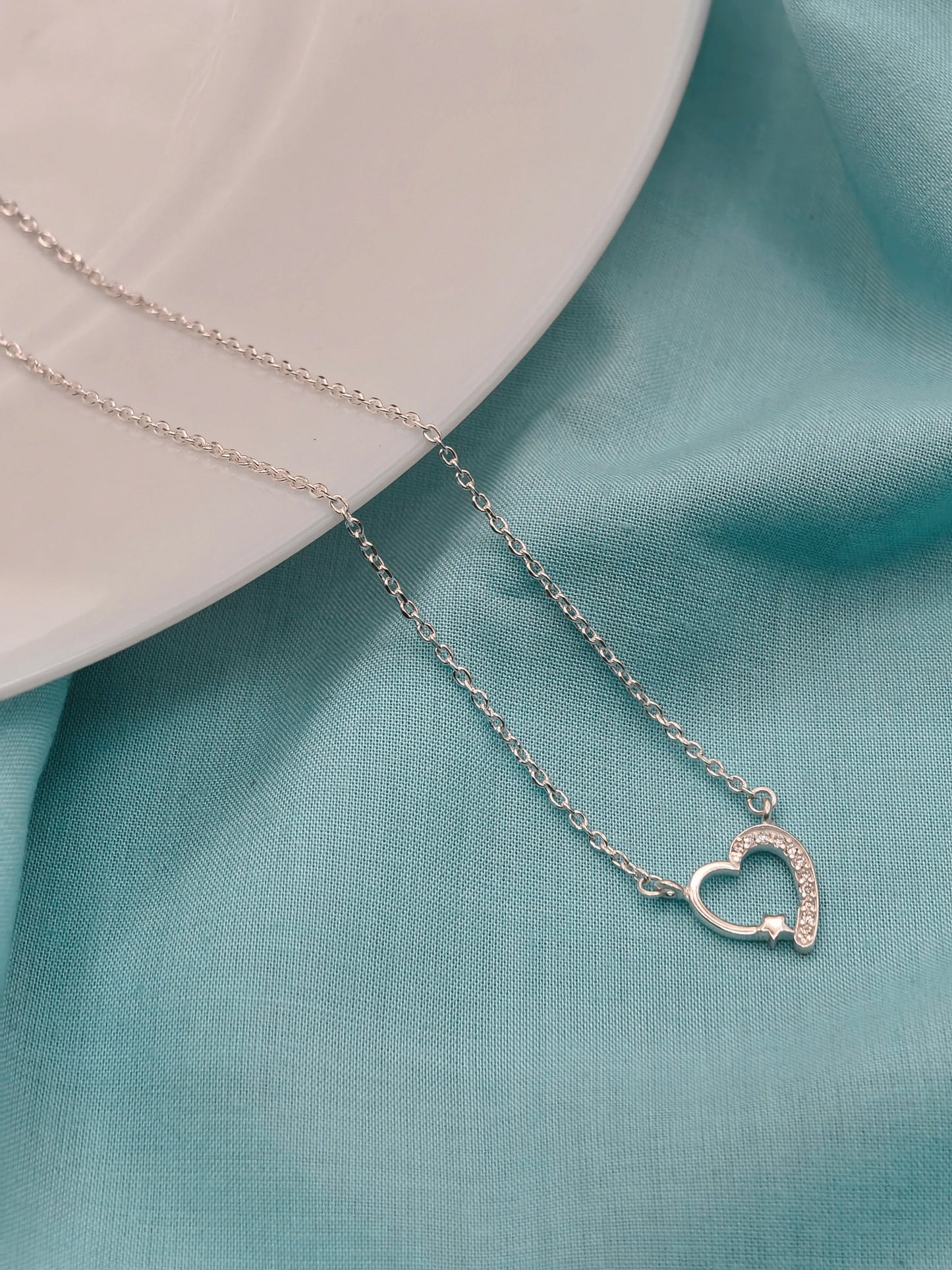 Floral Glow Silver Pendant Chain